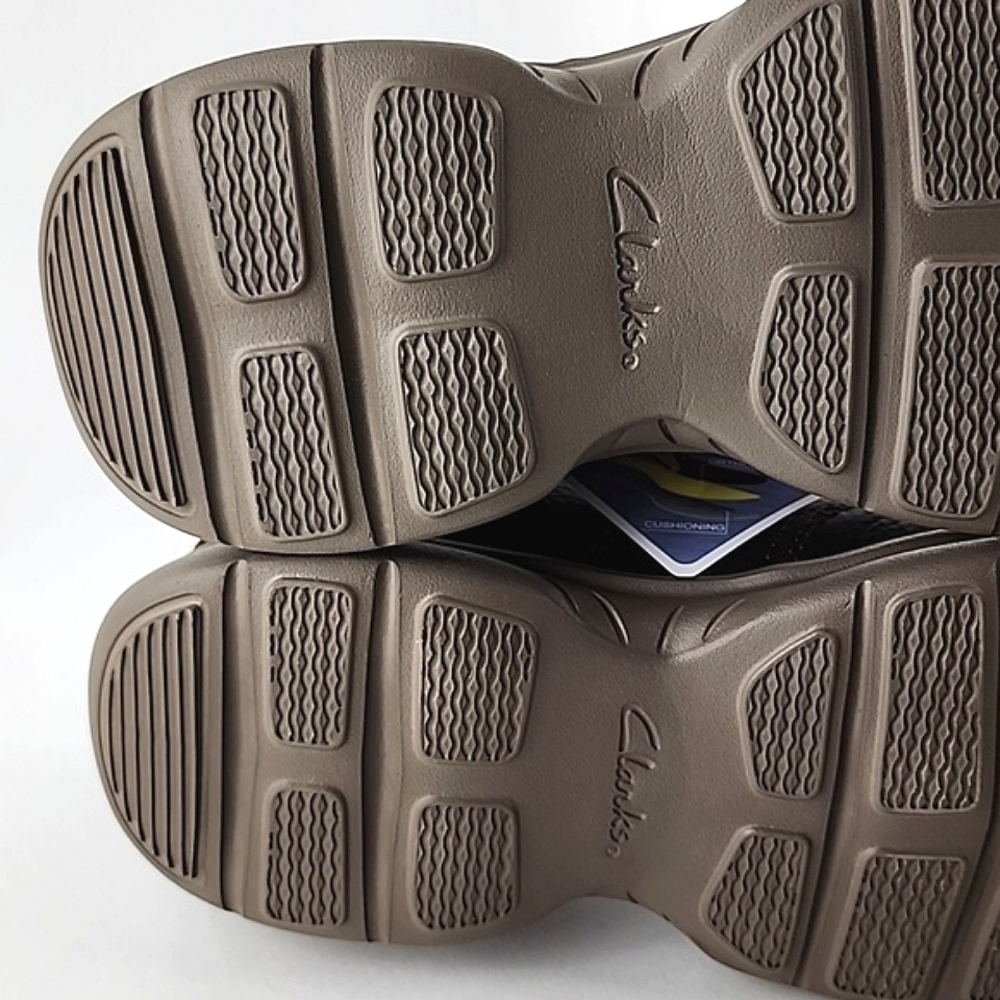 Clarks Brown Leather Fisherman Sandal with Tan Accent - Picture 10 of 16